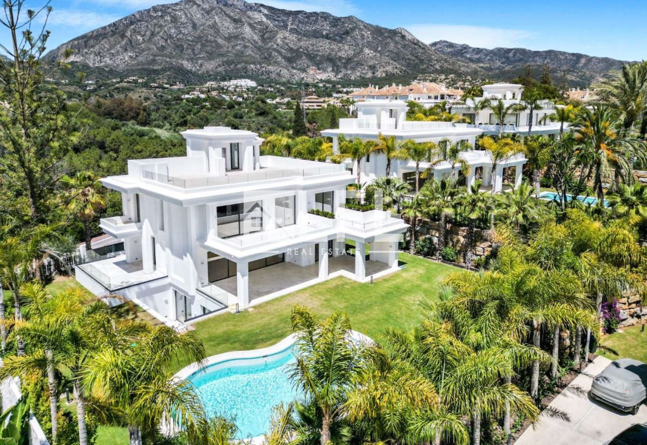 VILLA DE LUJO EN LOMAS MARBELLA CLUB