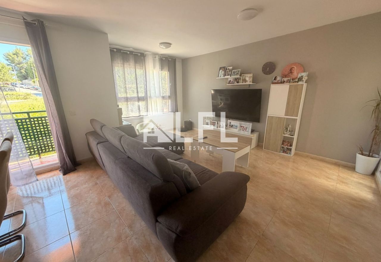 EXCLUSIVO PISO CON TERRAZA Y PARKINK EN EL CORAZON DE TEULADA
