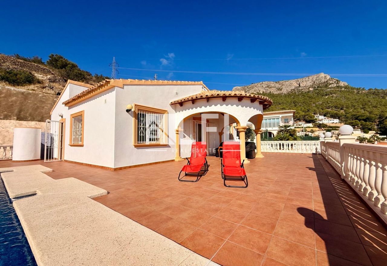 CHALET MEDITERRÁNEO CON VISTAS PANORÁMICAS AL MAR Y AL PEÑÓN DE IFACH